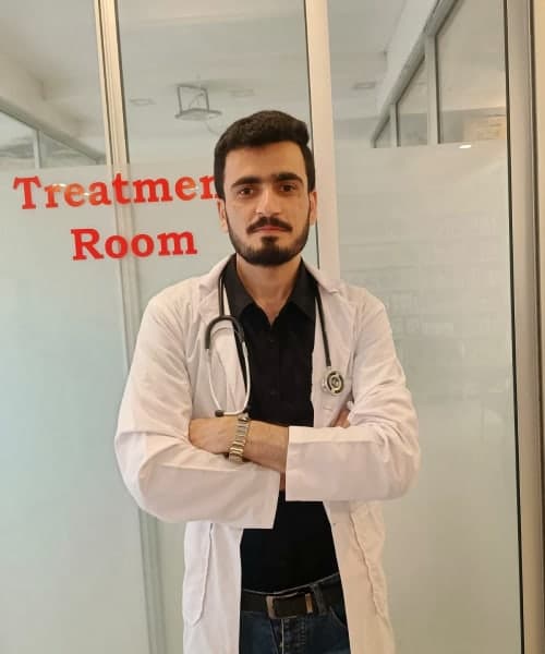 Dr. Amir Ali - Senior Veterinarian